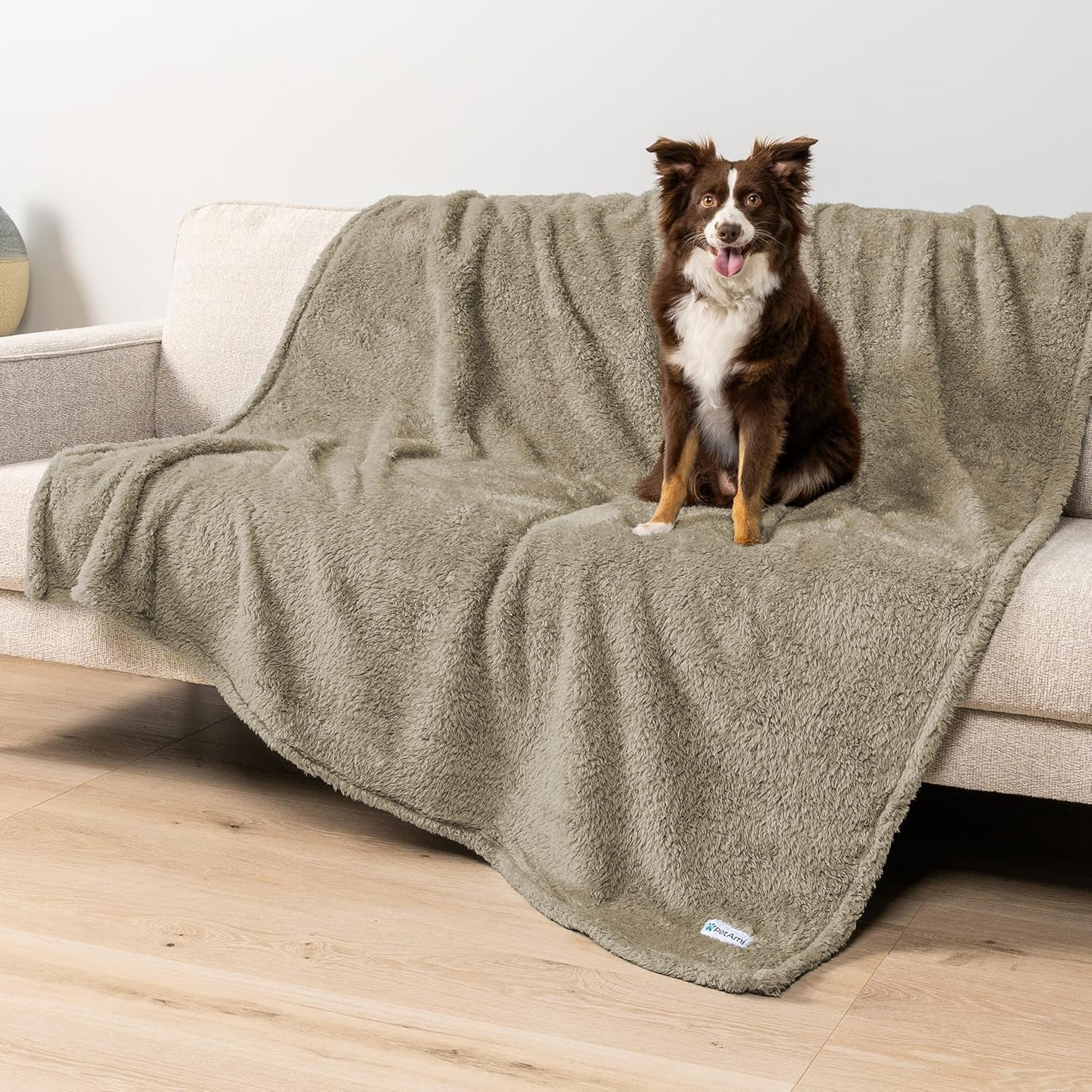 Petami Waterproof Fluffy Dog Blanket for Large Dogs - Soft and Warm Sherpa Throw, Reversible Cat Blanket and Couch Protector, Washable Mat (Taupe Camel, 60x80)